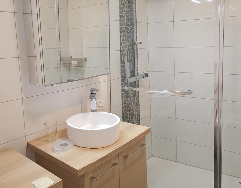 Photo of Bathroom in Hyeres City Centre