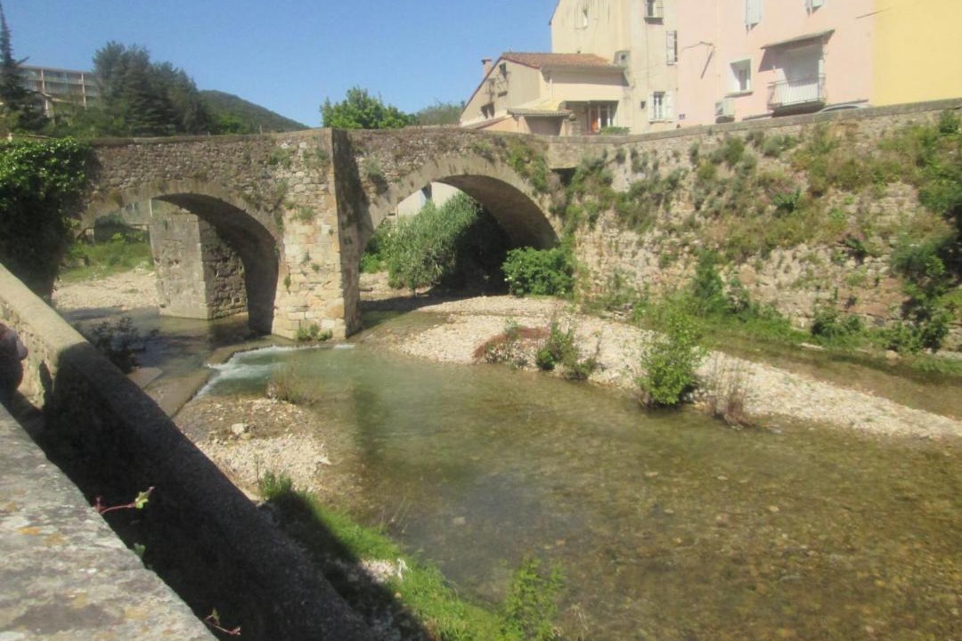 Photo of Buildings in Lodeve