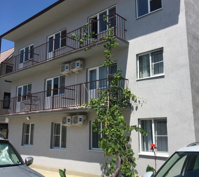 Photo of Buildings in Verkhne-Imeretinskaya Bukhta