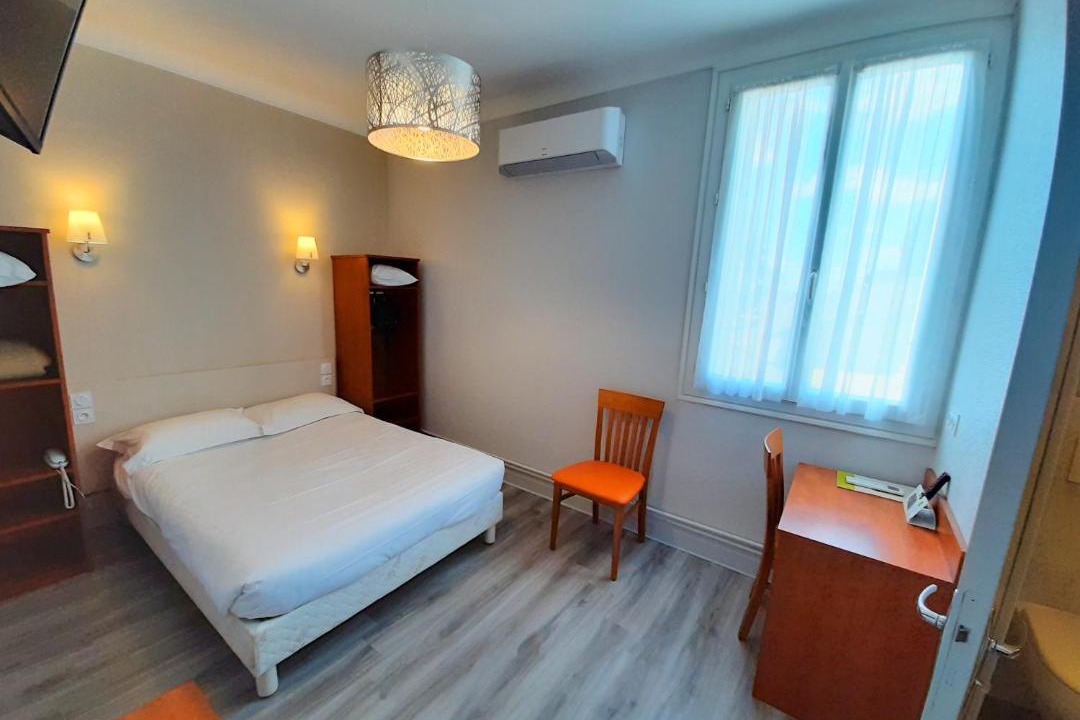 Photo of Others in Vivy