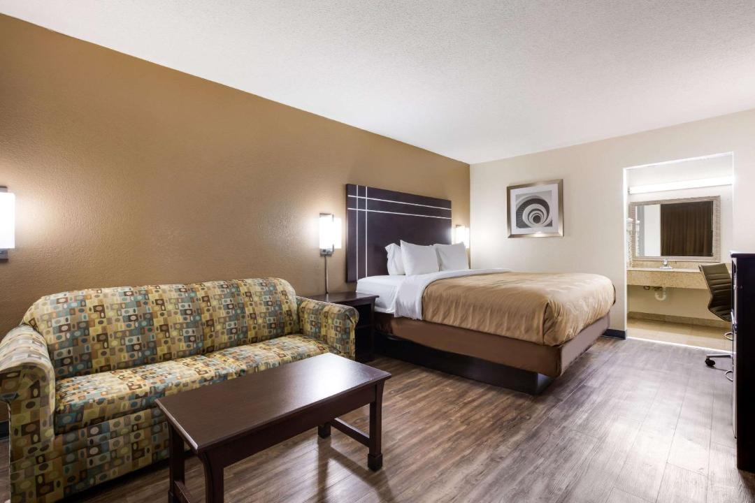 Photo of Bedroom in Starkville