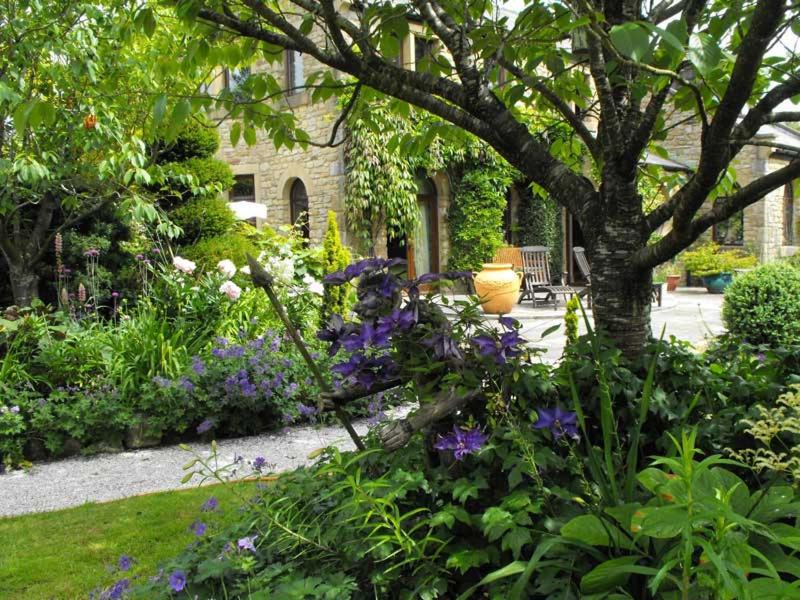 Photo of Others in Hornby