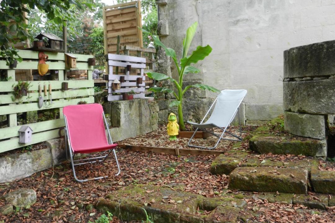 Photo of Others in Pons