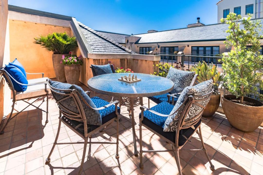 Photo of Others in University South