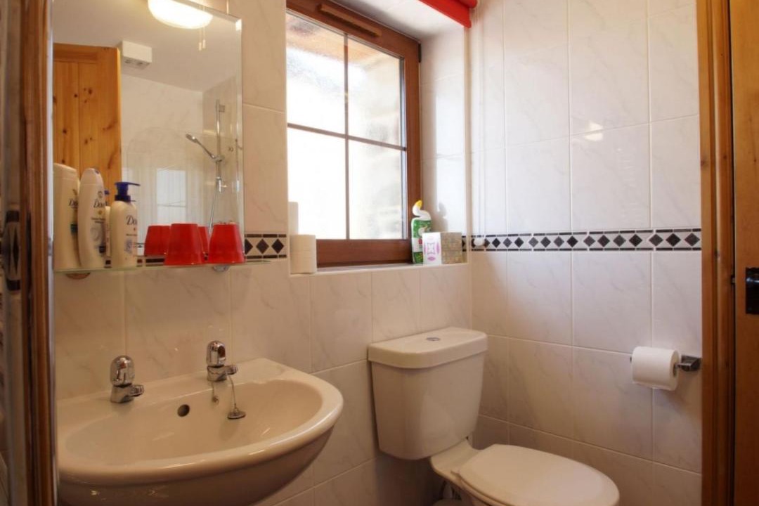 Photo of Bathroom in Glandyfi