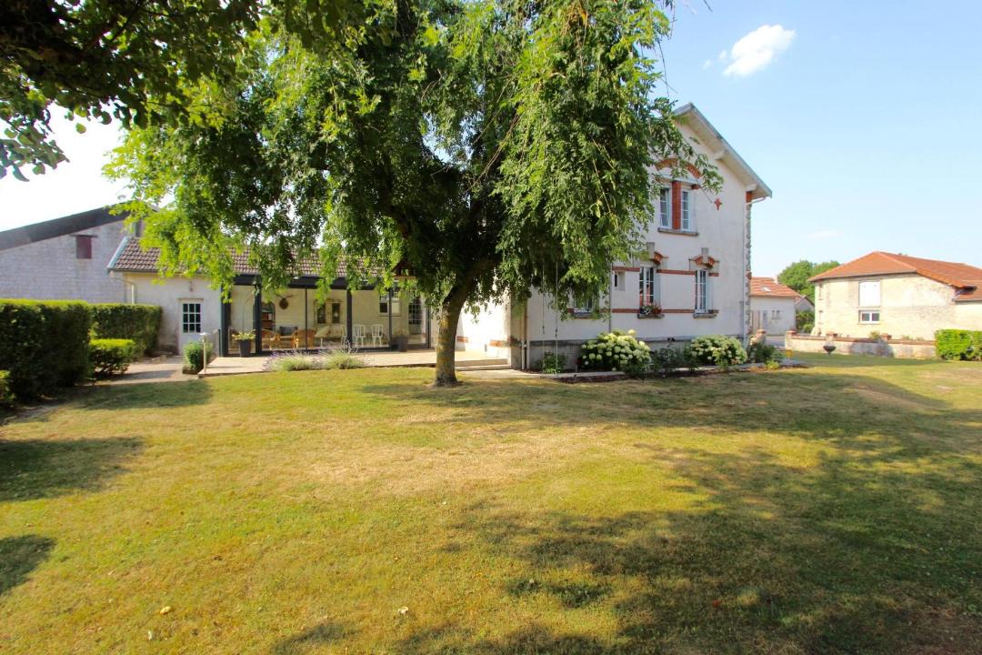 Photo of Buildings in Jonchery-sur-Suippe