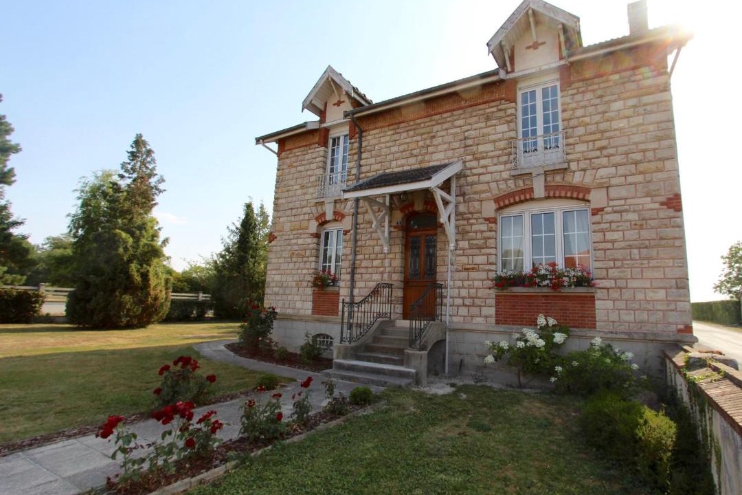 Photo of Buildings in Jonchery-sur-Suippe