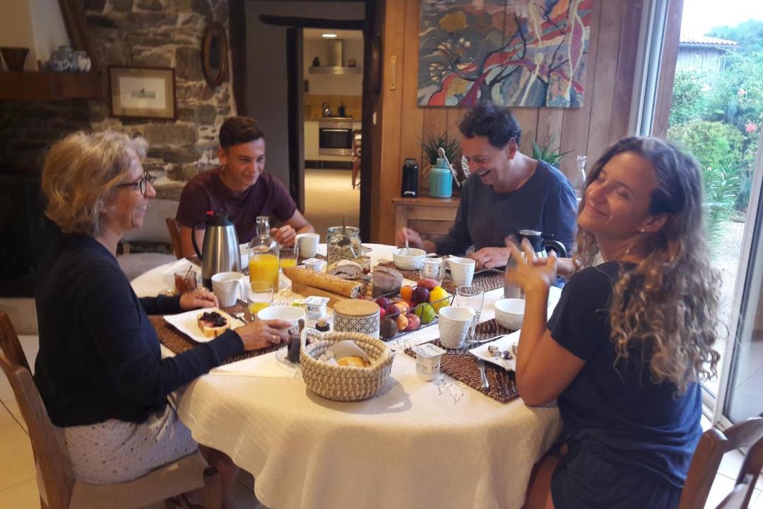 Photo of Others in Chein-Dessus