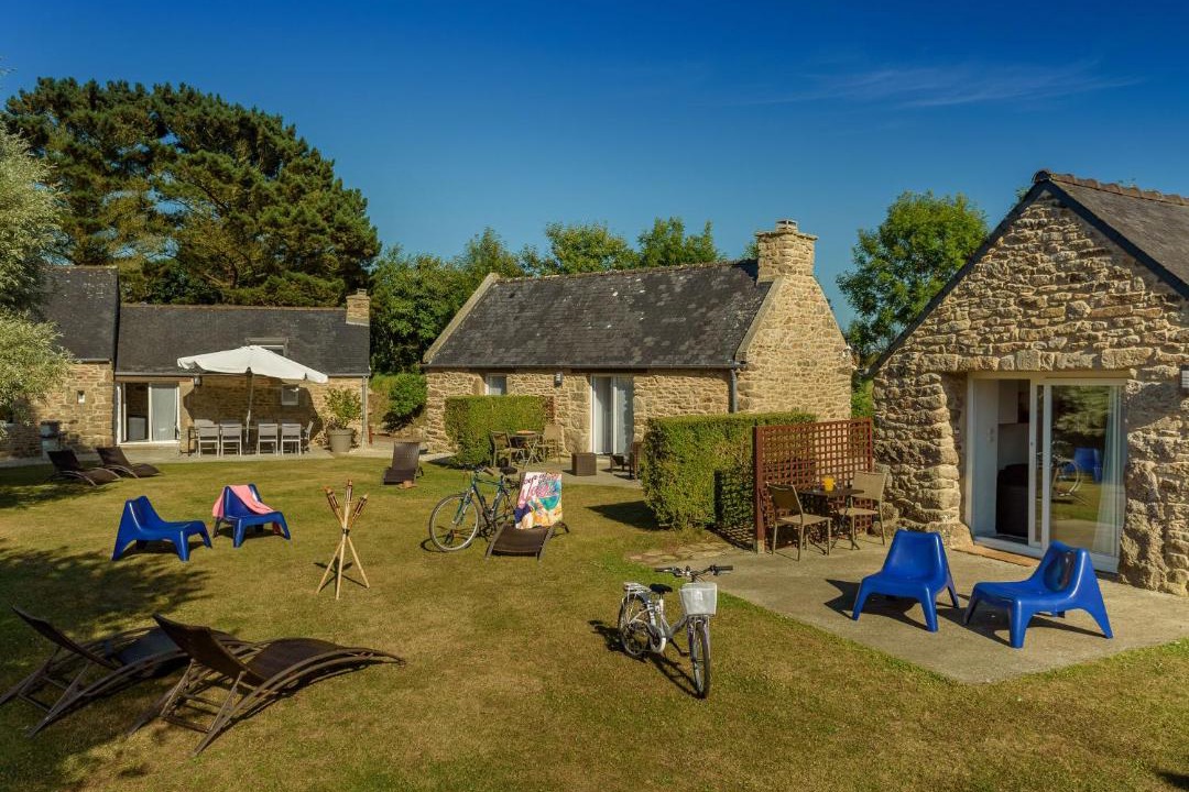 Photo of Others in Plouguin