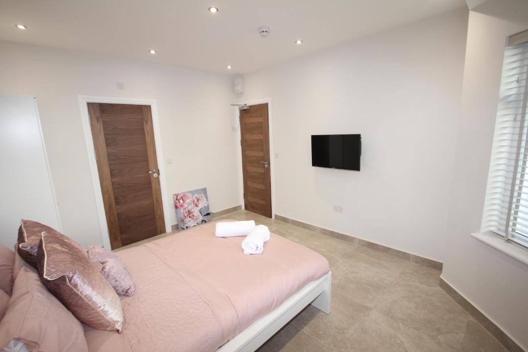 Photo of Others in Alperton