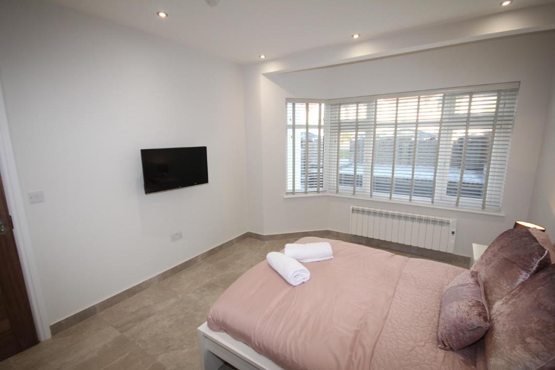 Photo of Others in Alperton