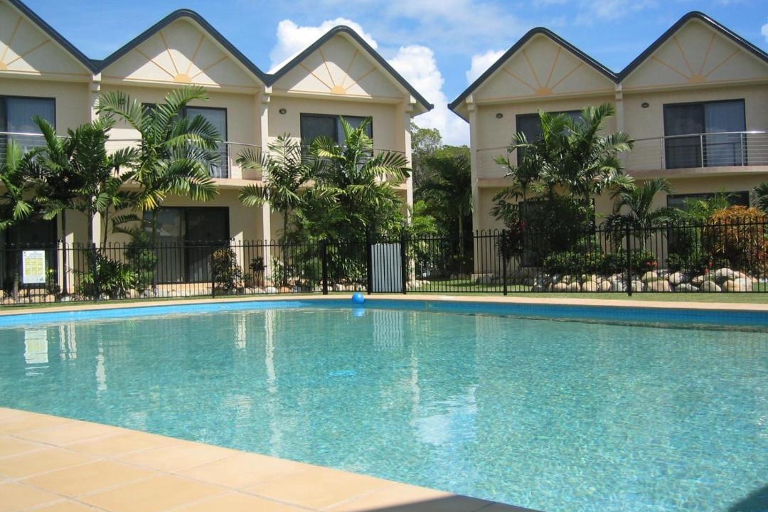 Photo of Others in Lucinda