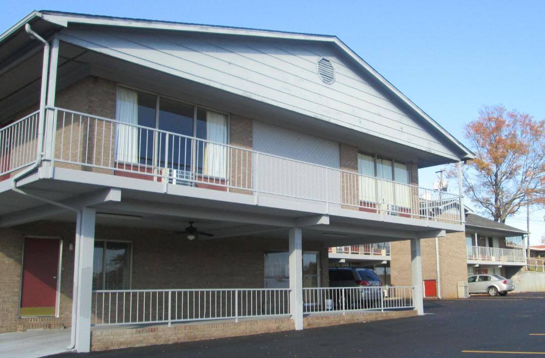 Photo of Buildings in Rockingham