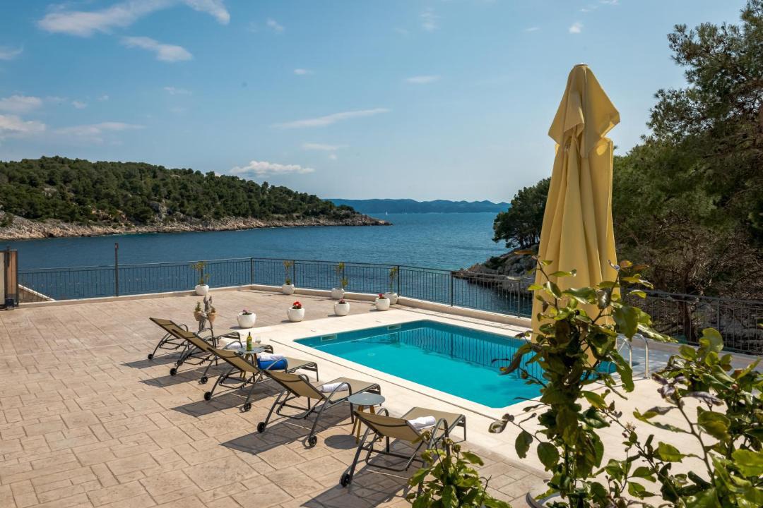 Photo of Others in Cove Osibova (Milna)