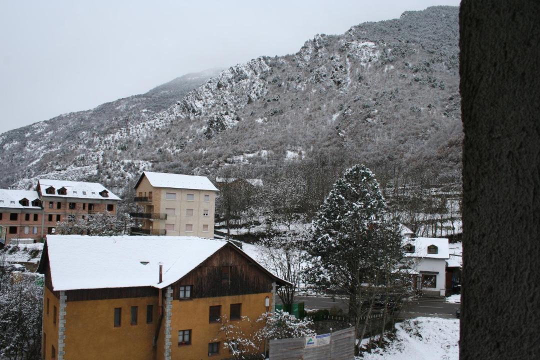 Photo of Buildings in Ribera de Cardos