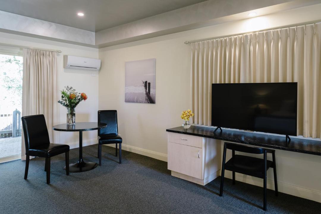 Photo of Others in Rosebud