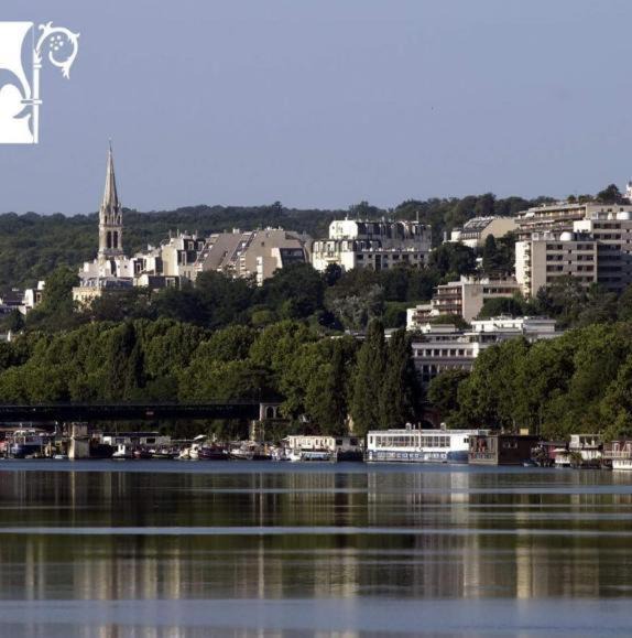 Photo of Others in Saint-Cloud