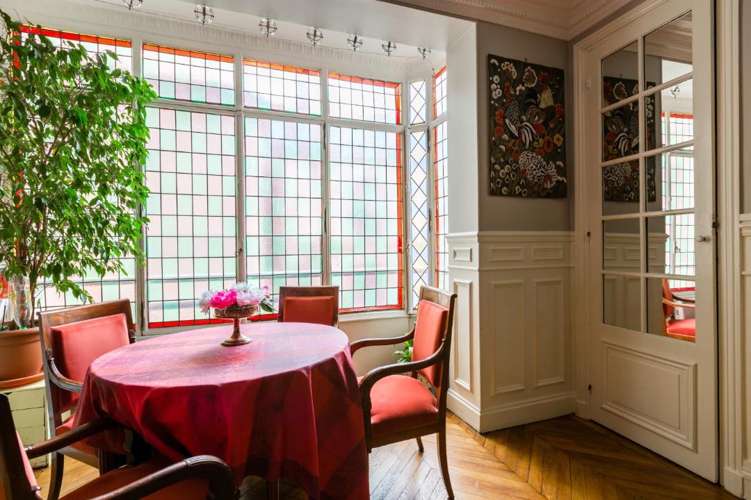 Photo of Livingroom in 17th Arrondissement