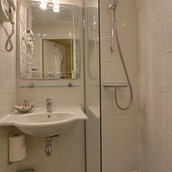 Photo of Others in Montparnasse