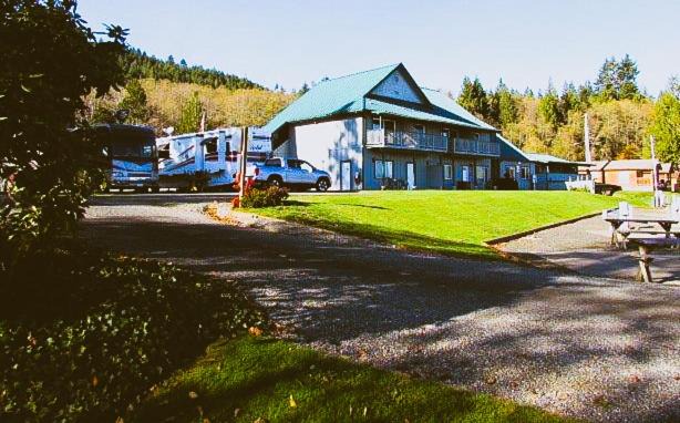 Photo of Others in Potlatch