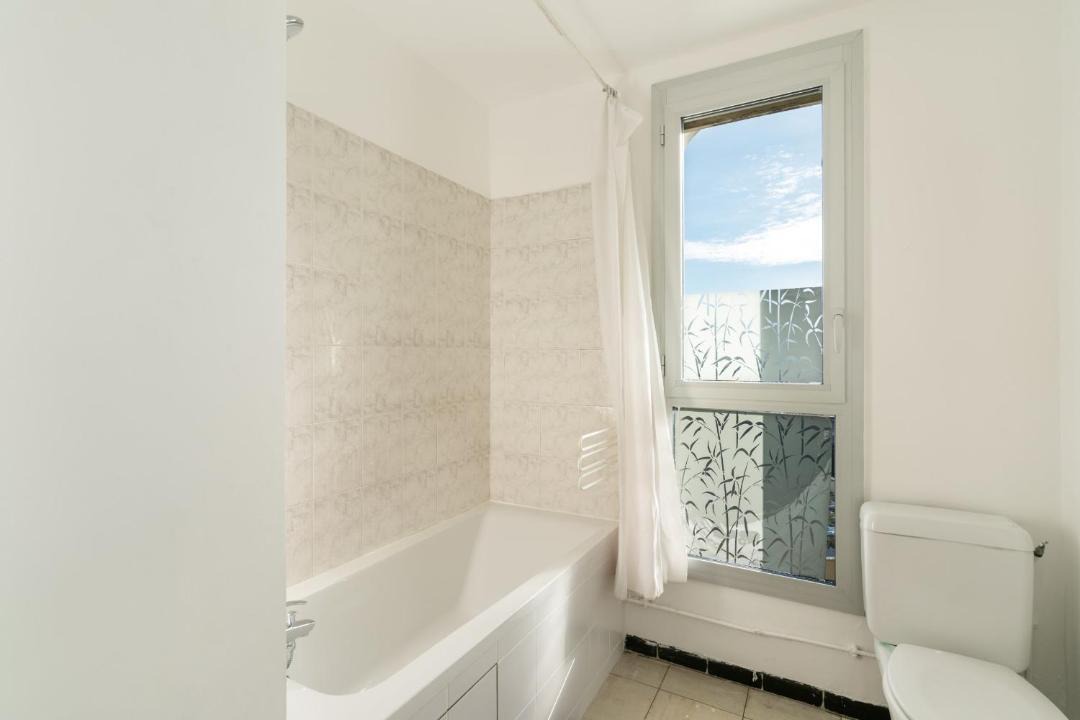 Photo of Bathroom in 13th Arrondissement