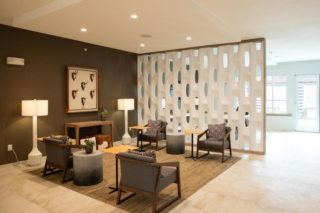 Photo of Livingroom in Stoneridge Place