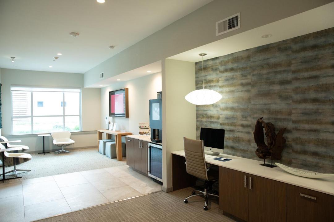 Photo of Livingroom in Stoneridge Place
