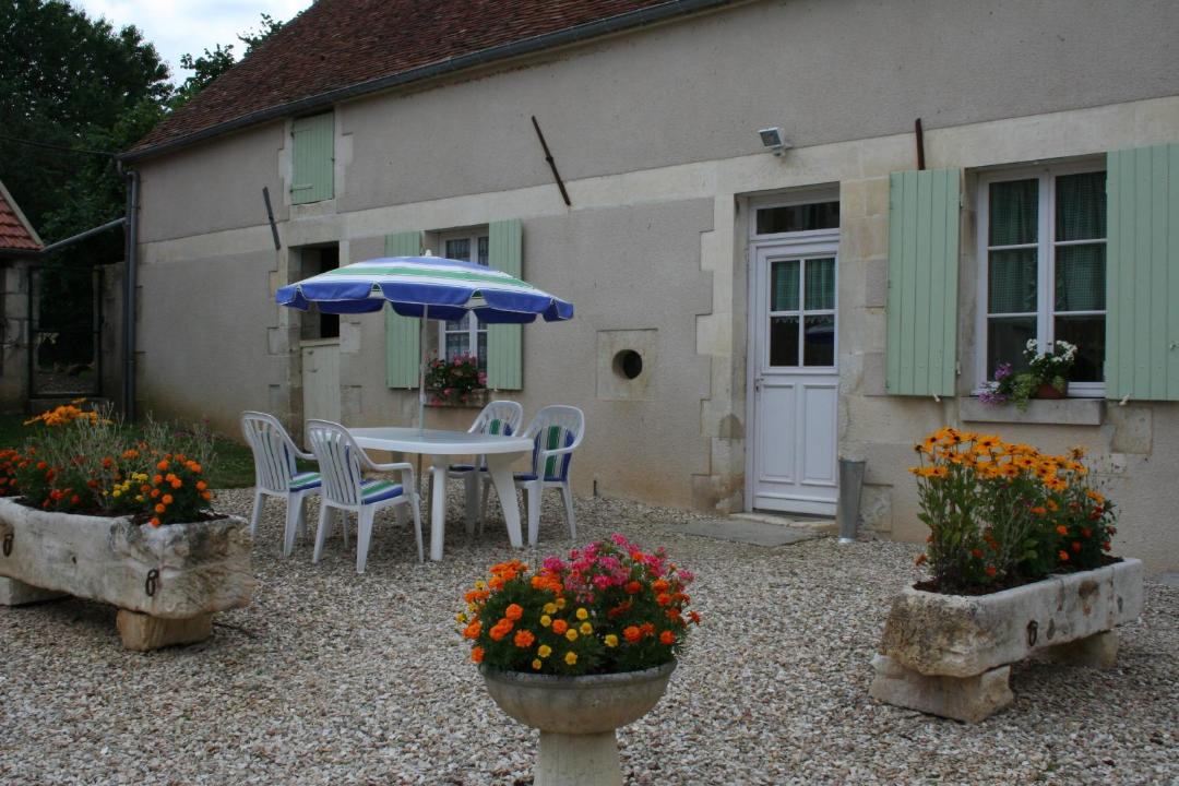 Photo of Others in Druyes-les-Belles-Fontaines