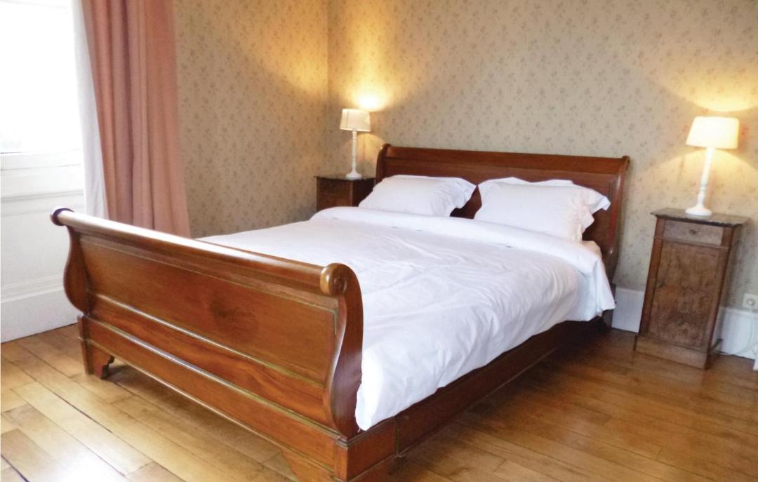 Photo of Bedroom in Ocquerre