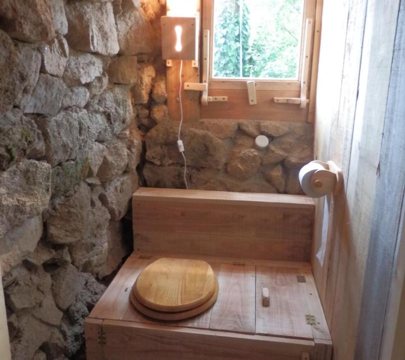 Photo of Bathroom in Broye