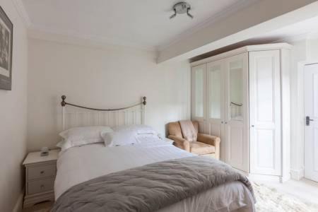 Photo of Others in Pimlico