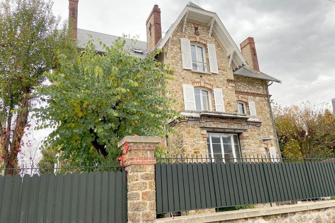 Photo of Others in Le Chesnay