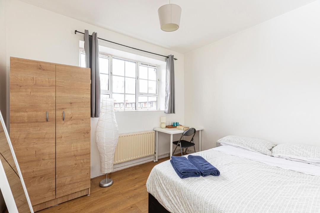 Photo of Bedroom in Shadwell