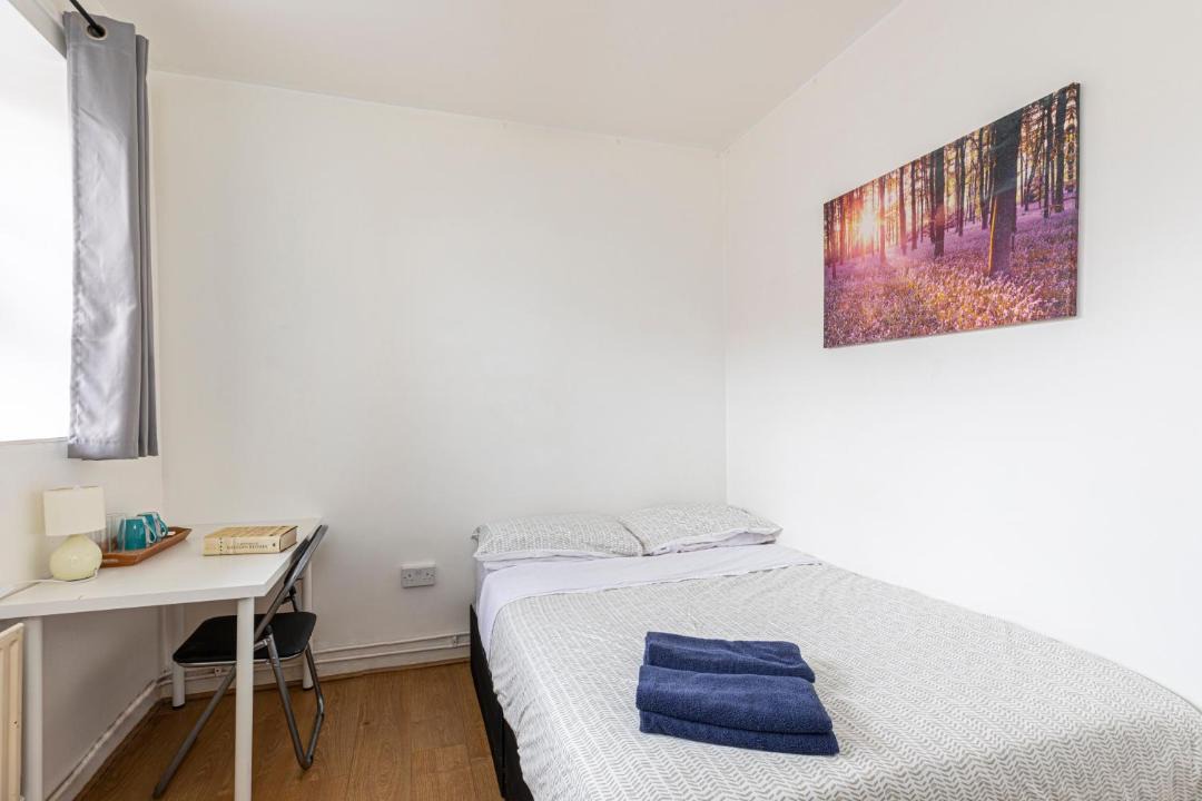 Photo of Bedroom in Shadwell