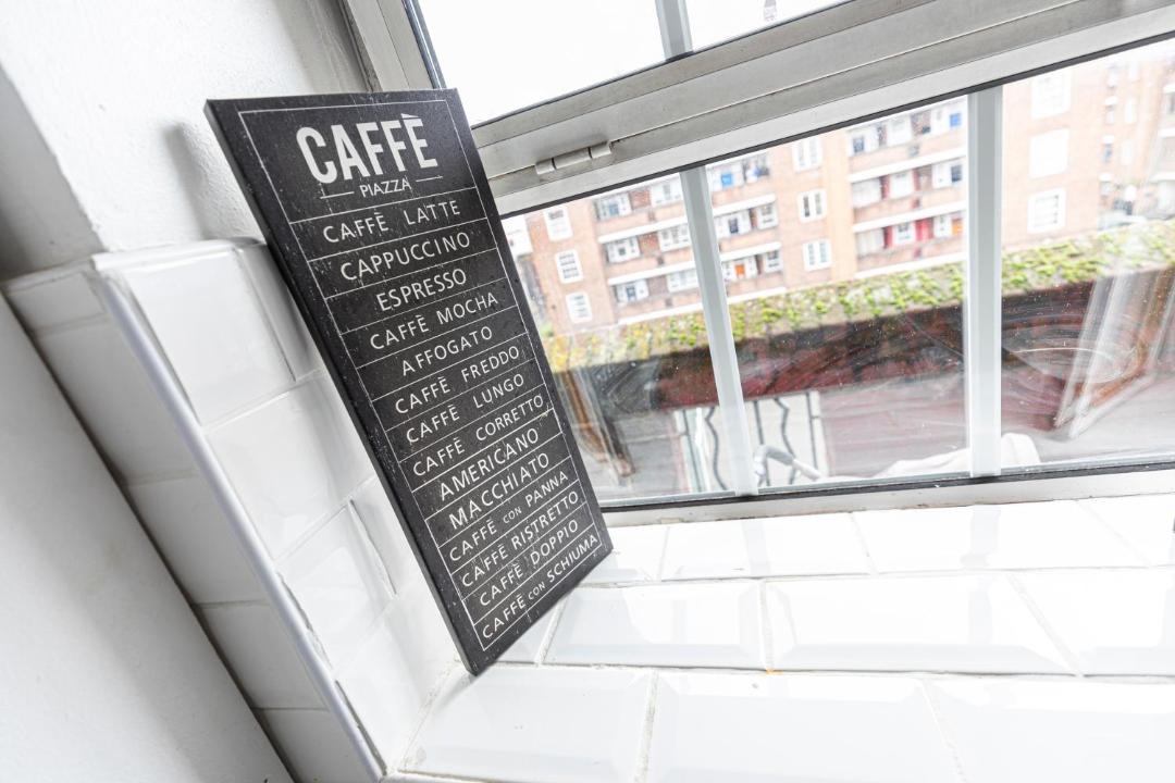 Photo of Others in Shadwell