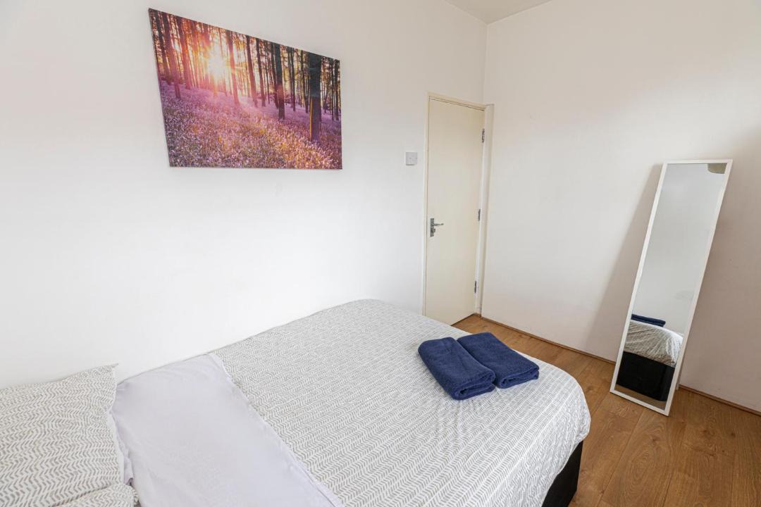 Photo of Bedroom in Shadwell