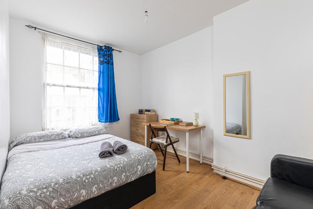 Photo of Bedroom in Shadwell