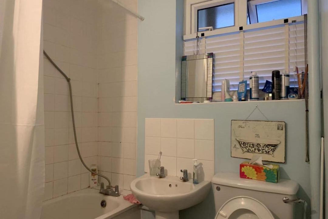 Photo of Bathroom in Rotherhithe