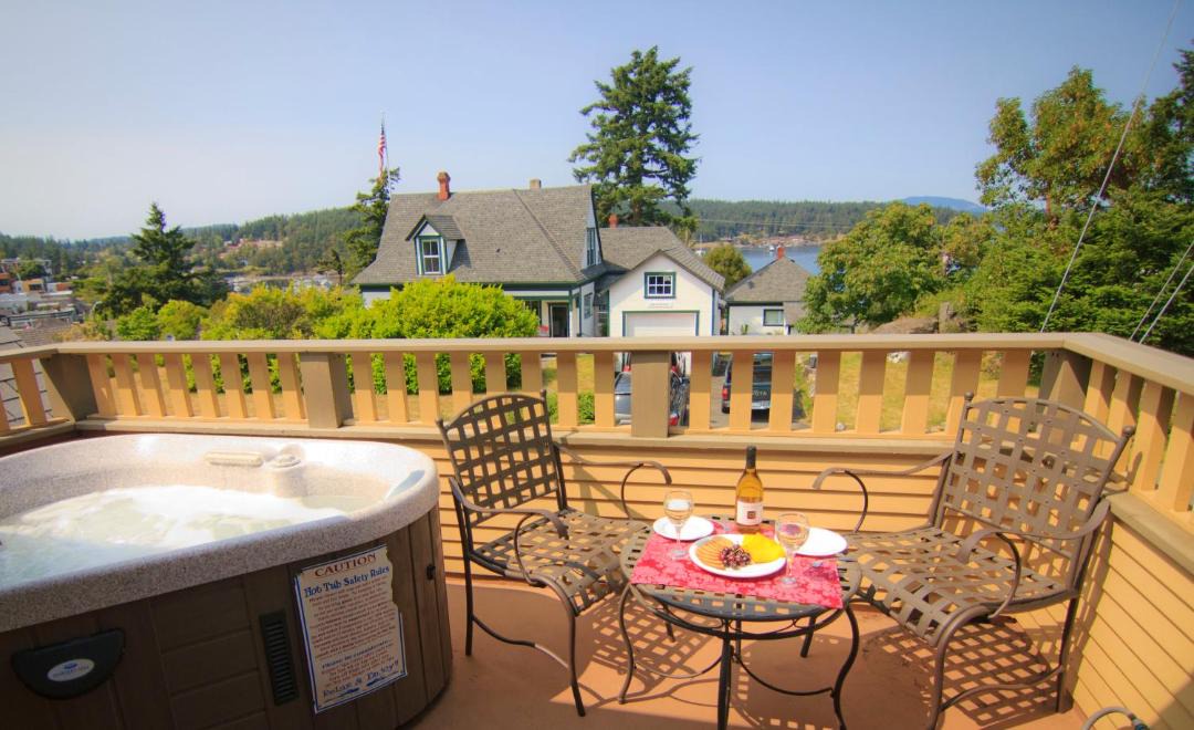 Photo of Patio Balcony in Friday Harbor