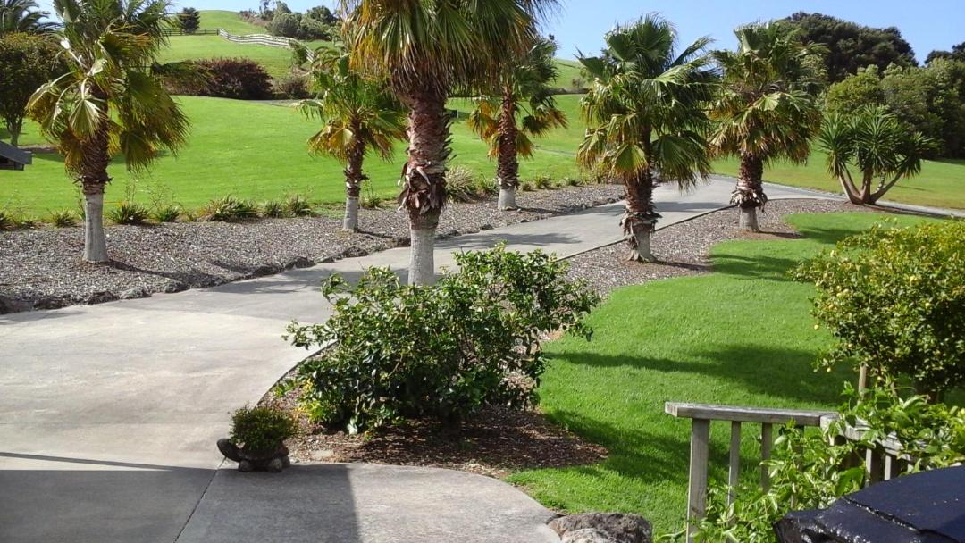 Photo of Others in Russell