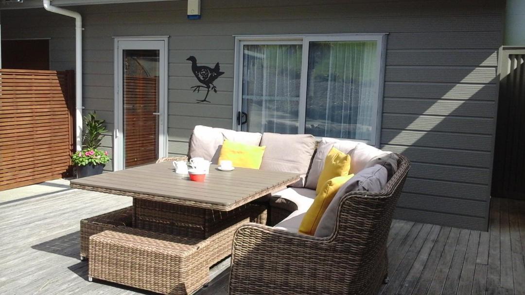 Photo of Others in Russell