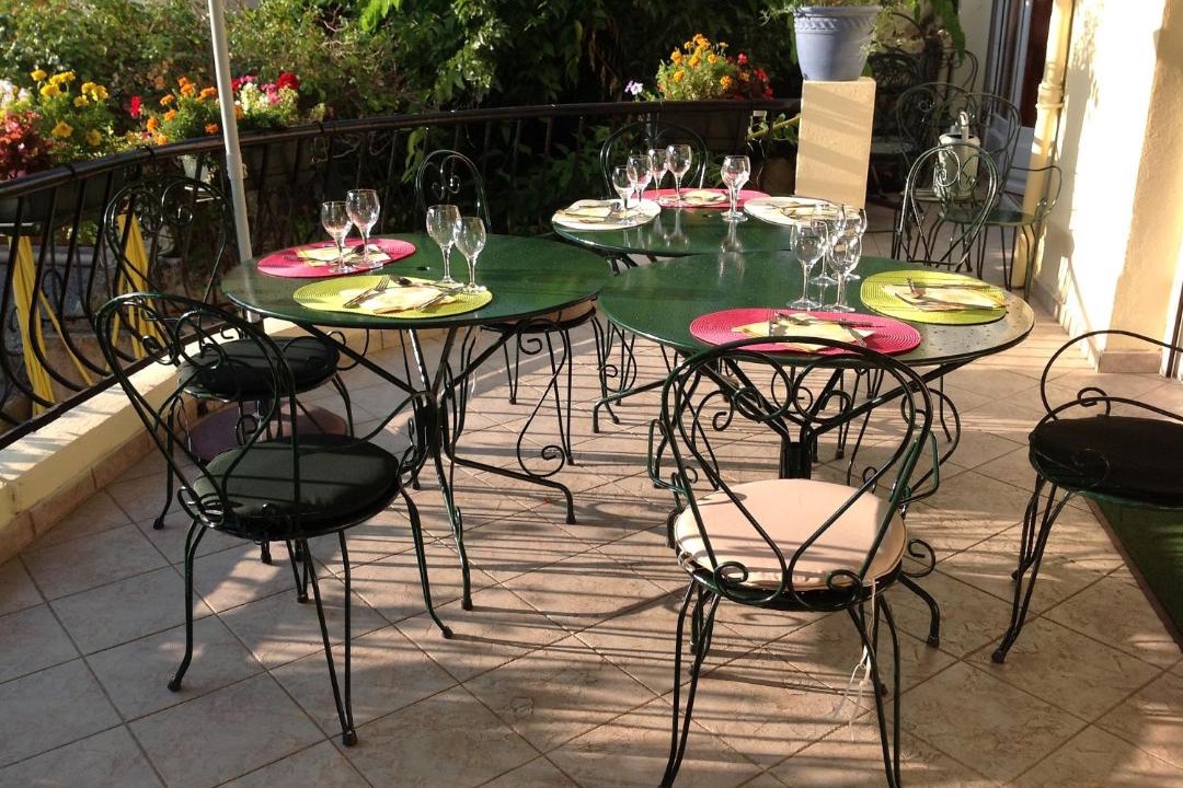 Photo of Others in Nyons