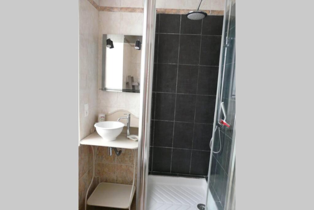 Photo of Bathroom in Saulieu
