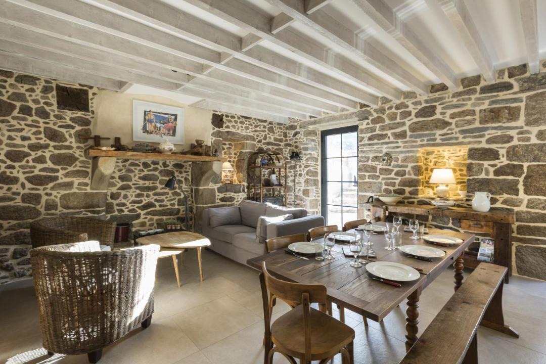 Photo of Livingroom in Rotheneuf-Le Pont