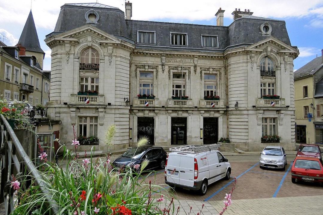 Photo of Buildings in Decize