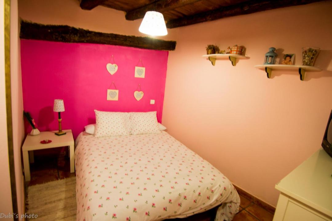 Photo of Bedroom in Tamajon