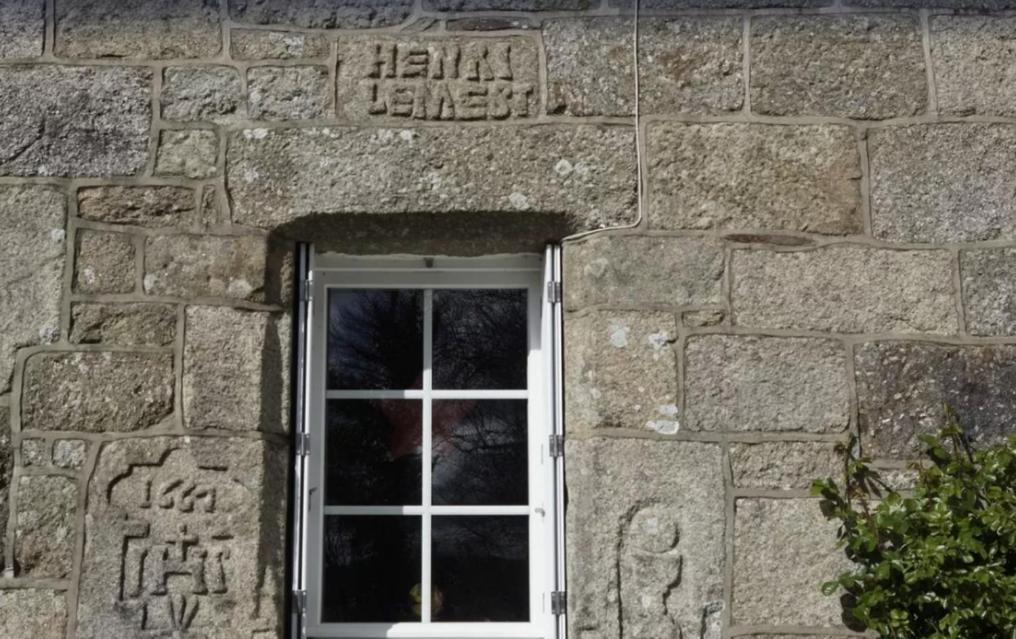 Photo of Buildings in Mellionnec