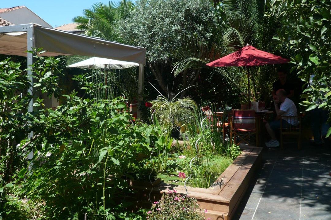 Photo of Others in Les Arceaux