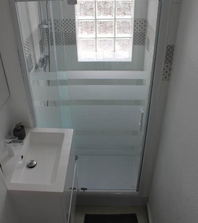 Photo of Bathroom in Charleville-Mezieres