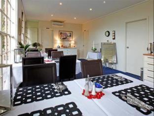 Photo of Others in Macleod